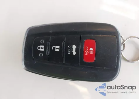 2021 Toyota Corolla Hybrid Le z USA, uszkodzony, nr VIN JTDEAMDE5MJ005470